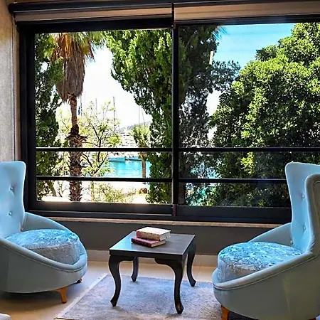 Pier21 House Hotel