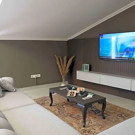 Pier21 House Hotel 4*