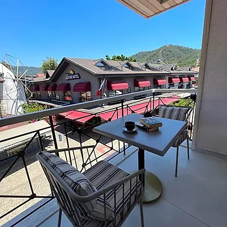 Pier21 House Hotel 4*