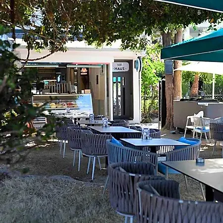 Pier21 House Hotel