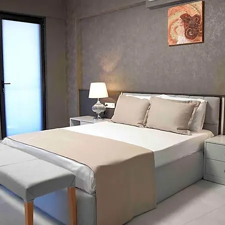 Pier21 House Hotel 4*